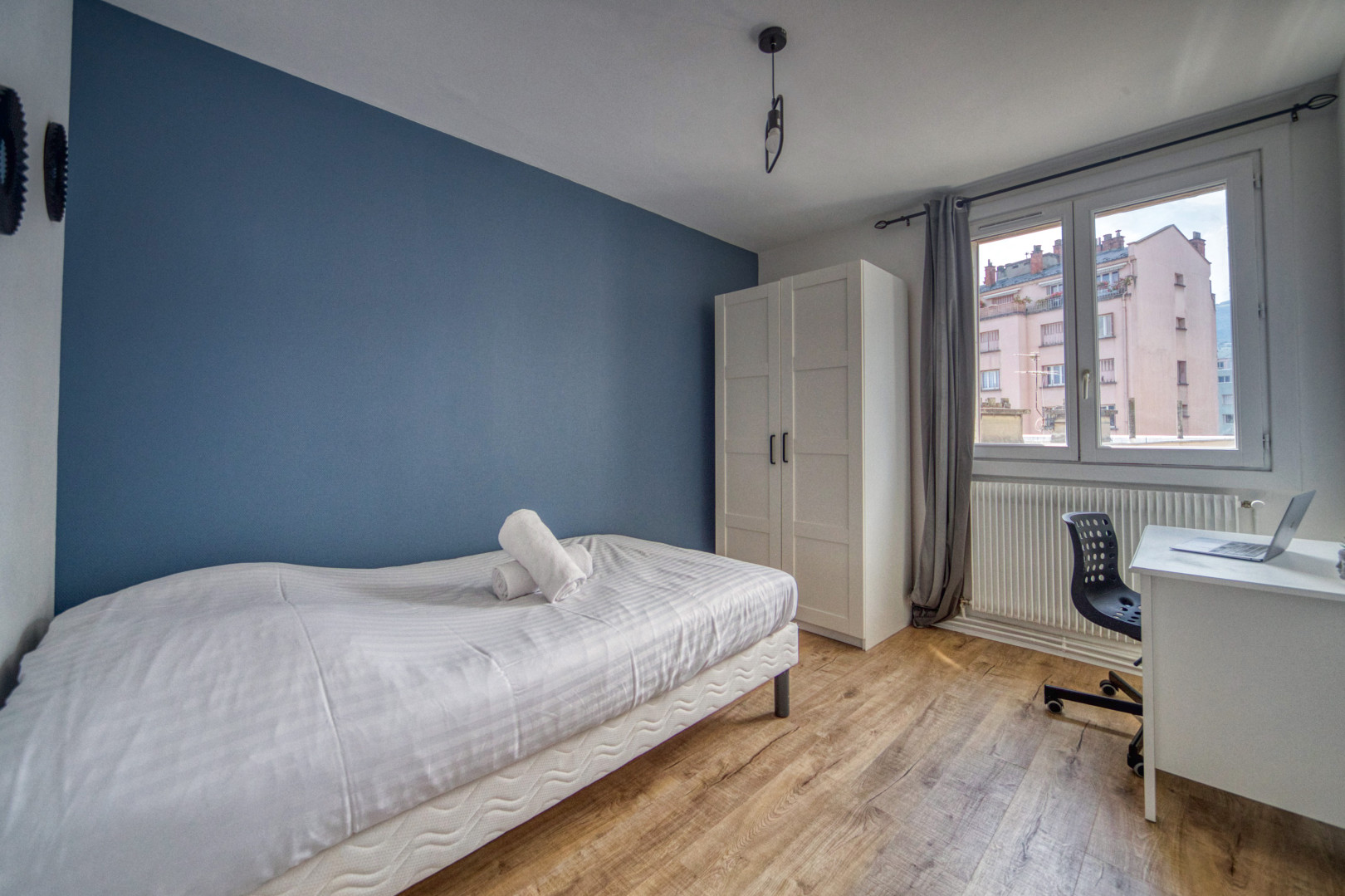 
                                                Location
                                                 Appartement meublé T4 64m² à GRENOBLE