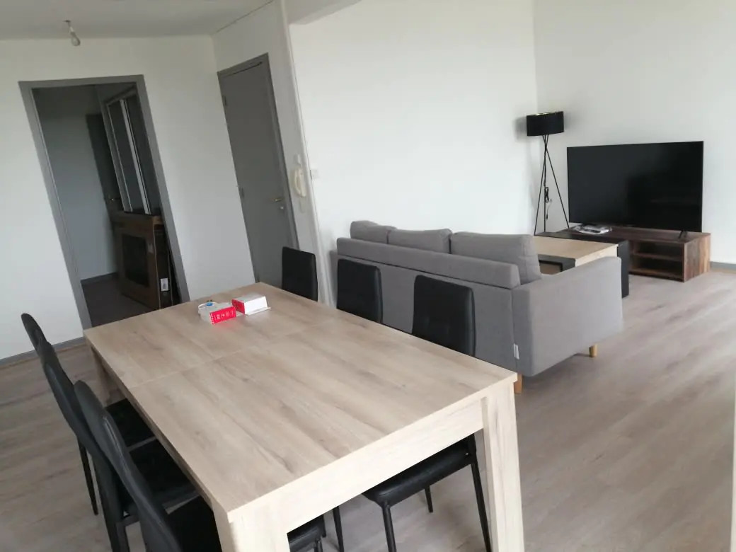 
                                                Location
                                                 Appartement meublé T4 75.03m² à Lormont