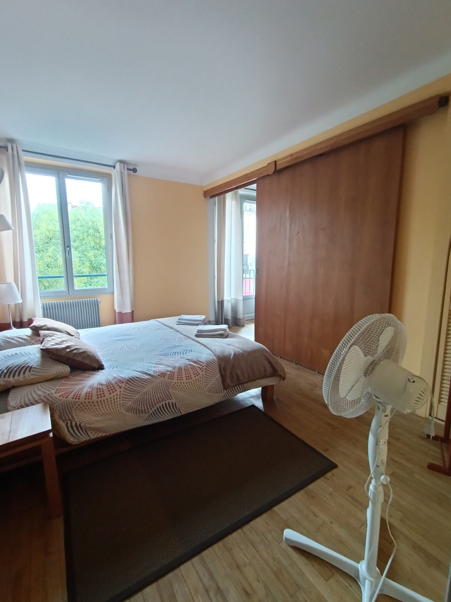 
                                                Location
                                                 Appartement meublé T4 79.28m² à Sarlat-la-Canéda