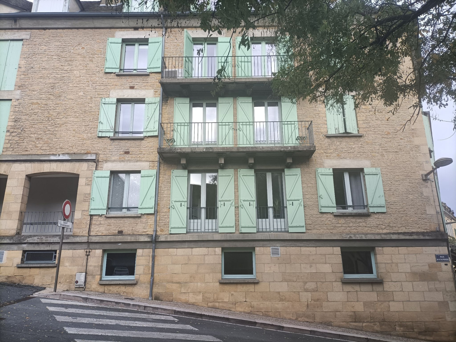 
                                                Location
                                                 Appartement meublé T4 79.28m² à Sarlat-la-Canéda