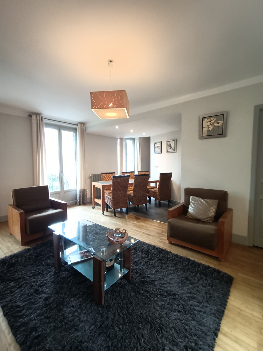 
                                                Location
                                                 Appartement meublé T4 79.28m² à Sarlat-la-Canéda