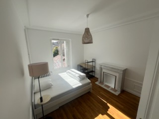 
                                                Location
                                                 Appartement meublé T4 82m² à Saint-Étienne