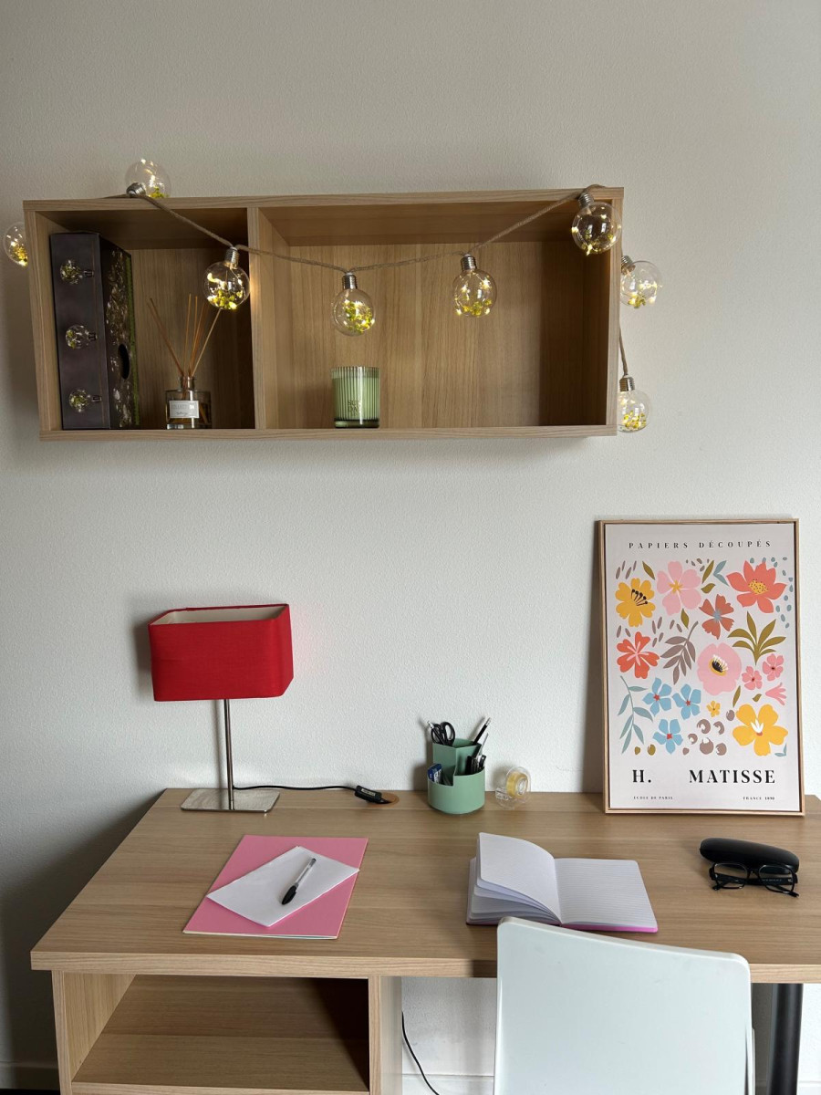 
                                                Location
                                                 Appartement meublé tout compris