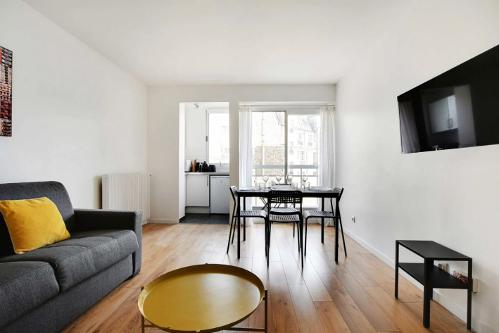
                                                Location
                                                 Appartement meublee avec balcon - MAUR