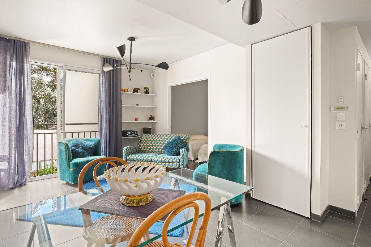 
                                                Location
                                                 Appartement montchat