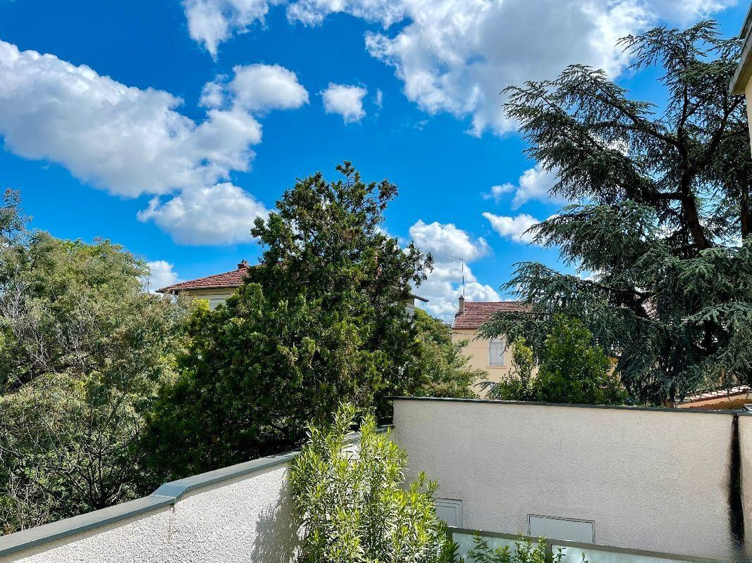 
                                                Location
                                                 Appartement montchat