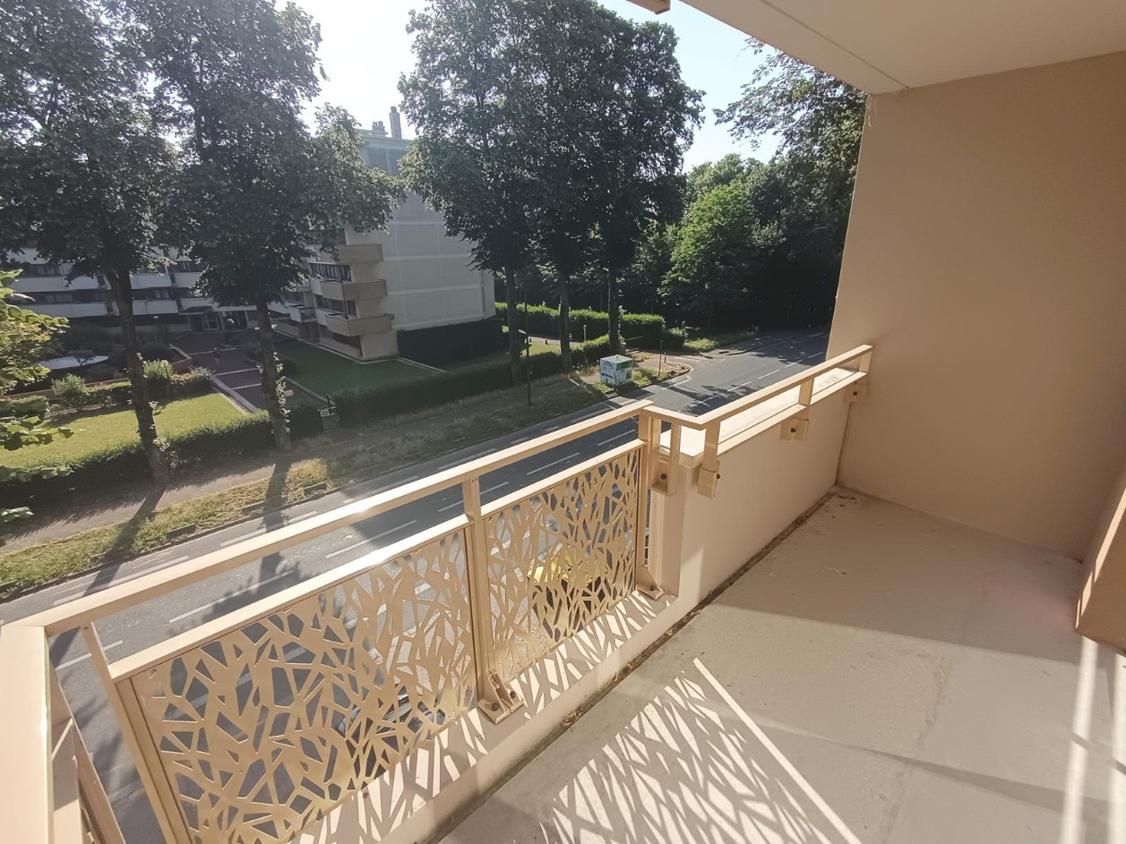 
                                                Location
                                                 Appartement neuf, 2 chambres, balcon, parking