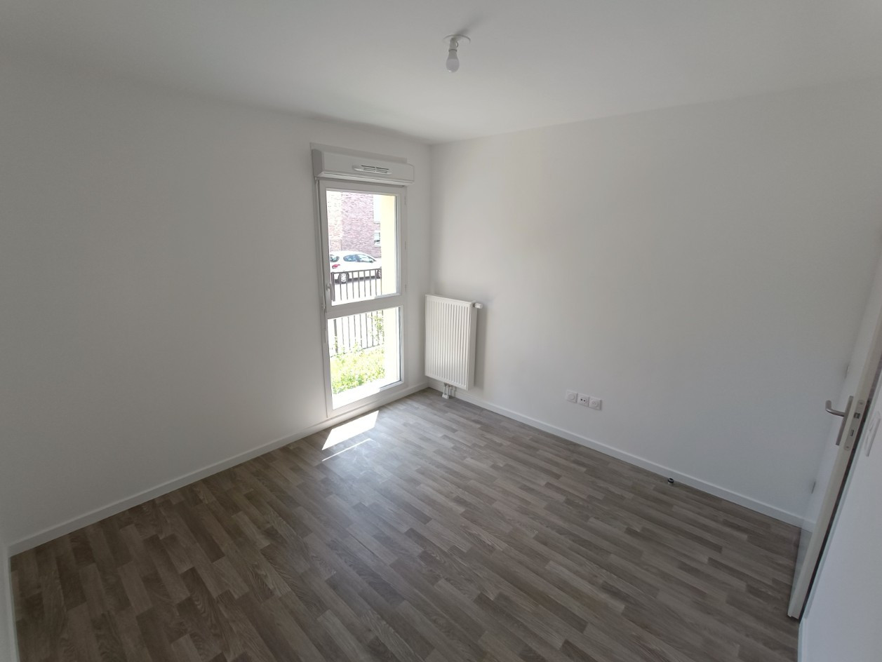 
                                                Location
                                                 Appartement neuf, 2 chambres terrasse et parking
