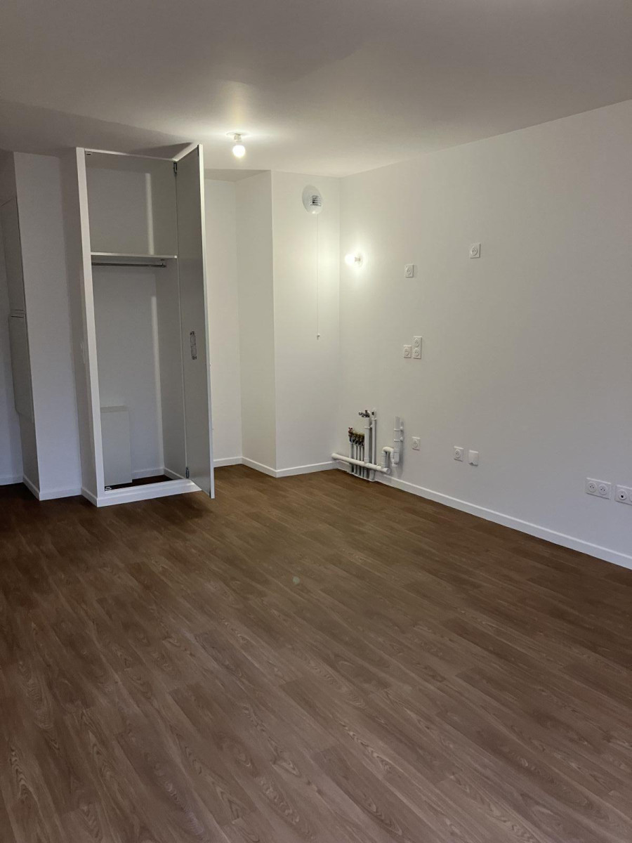 
                                                Location
                                                 Appartement neuf 2 pièces, résidence de standing