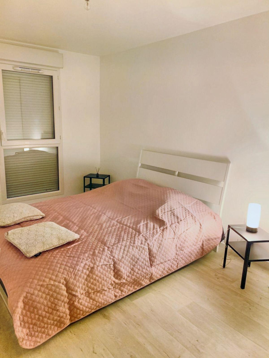 
                                                Location
                                                 Appartement neuf à 20 minutes de Paris
