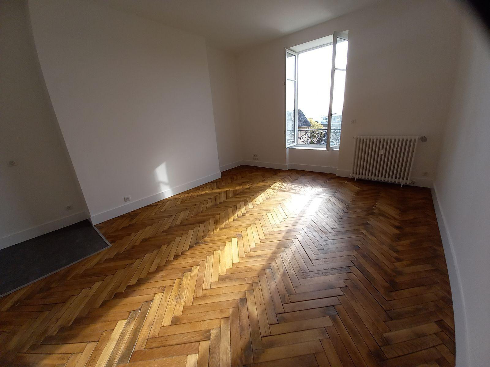 
                                                Location
                                                 Appartement neuf centre ville