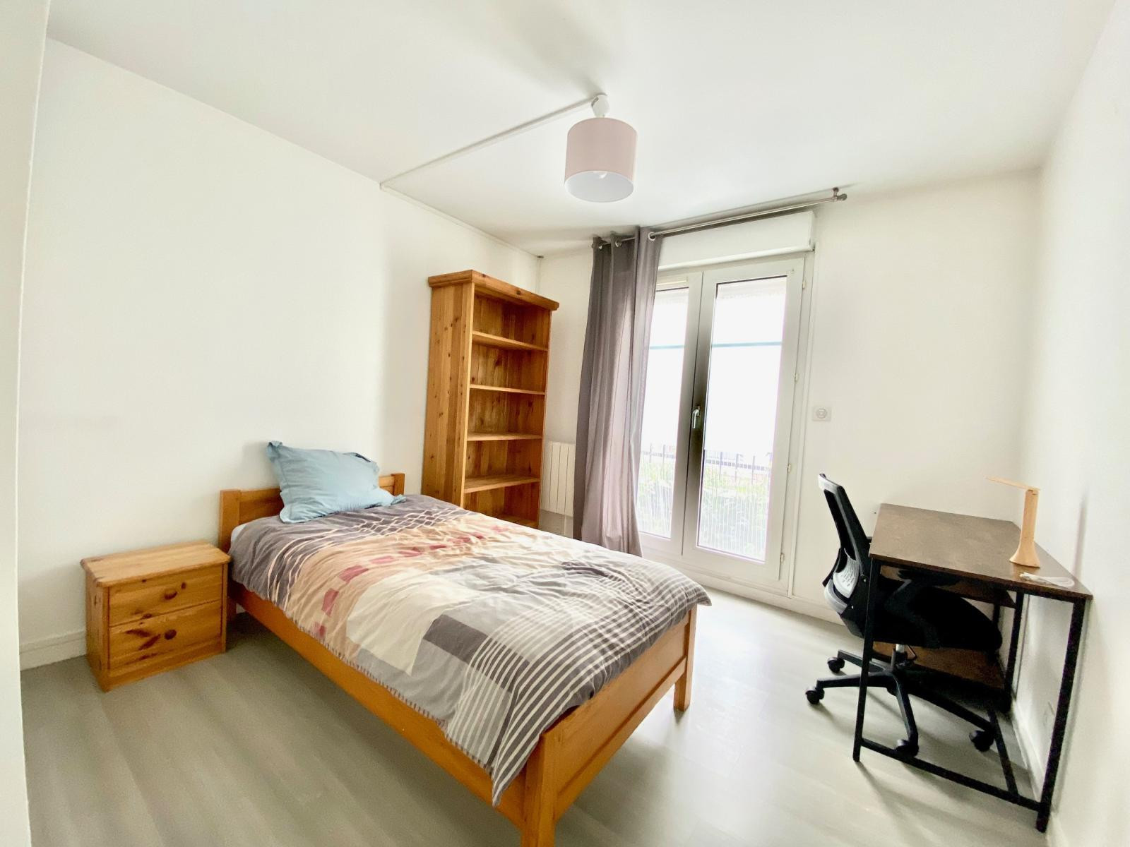 
                                                Colocation
                                                 Appartement neuf en colocation à partager à 2 !
