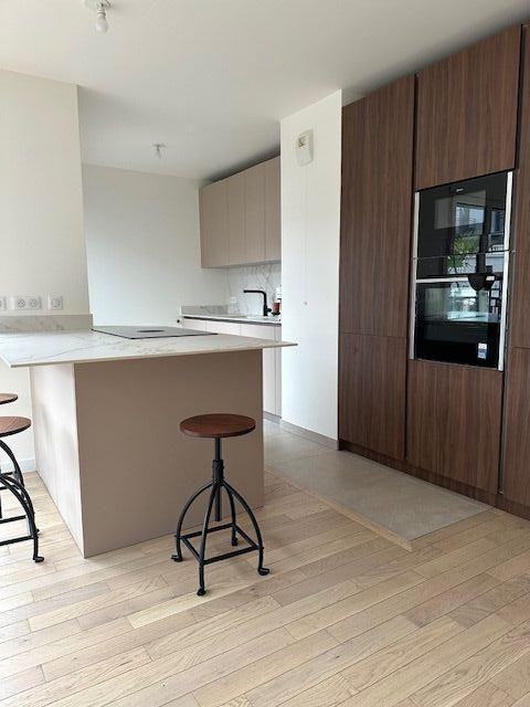 
                                                Location
                                                 Appartement neuf et cuisine équipée haut de gamme