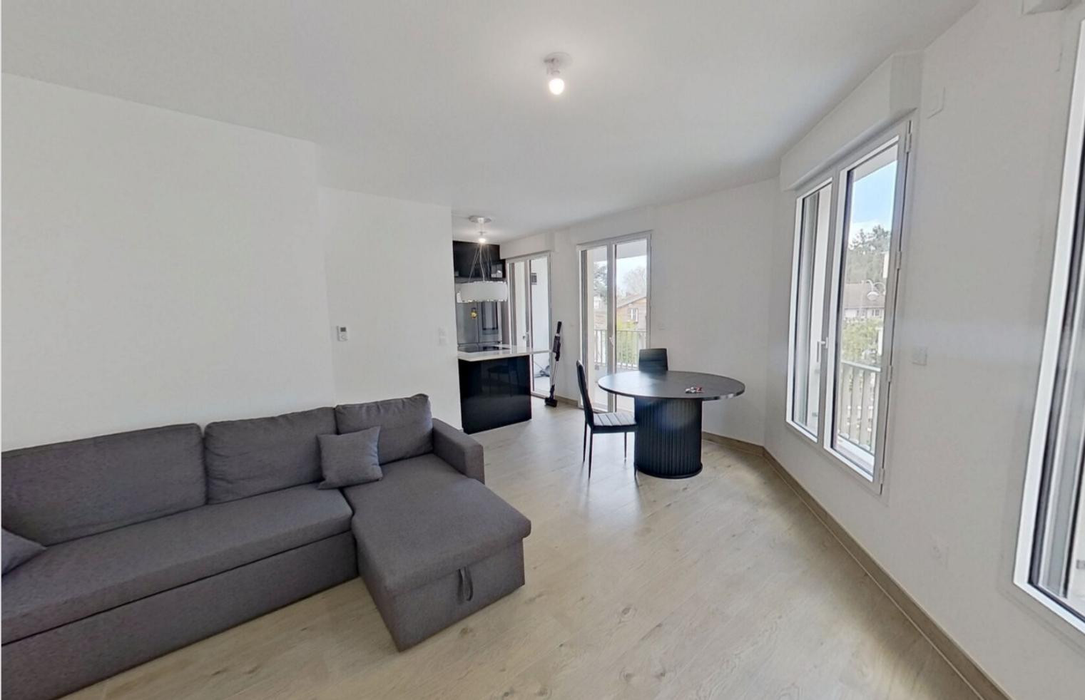 
                                                Location
                                                 Appartement neuf – Prestations haut de gamme-RER B