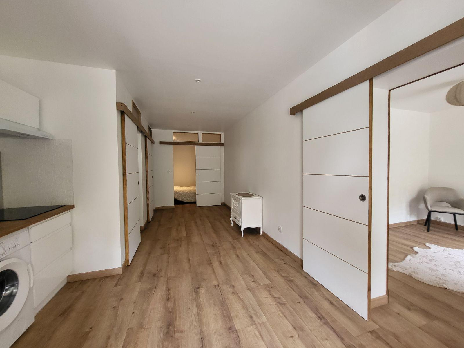 
                                                Location
                                                 Appartement neuf sur terrain arboré
Lieu reposant