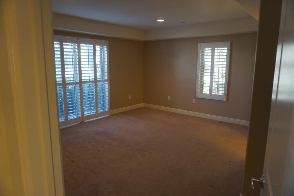 
                                                Location
                                                 Appartement non meublé