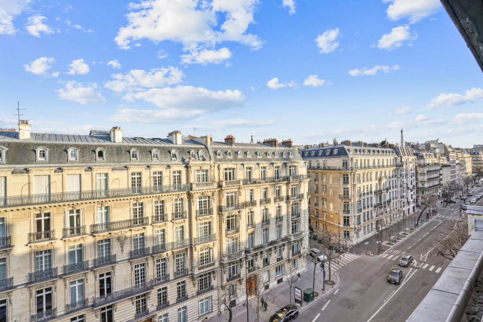 
                                                Vente
                                                 APPARTEMENT PARIS 17