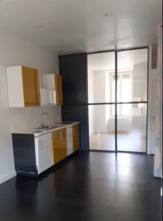 
                                                Location
                                                 Appartement petite rue tranquille