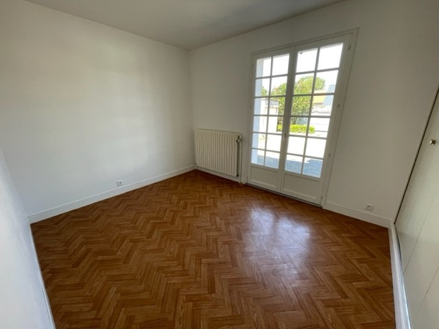 
                                                Location
                                                 APPARTEMENT PLAIN PIED 3 CHAMBRES
