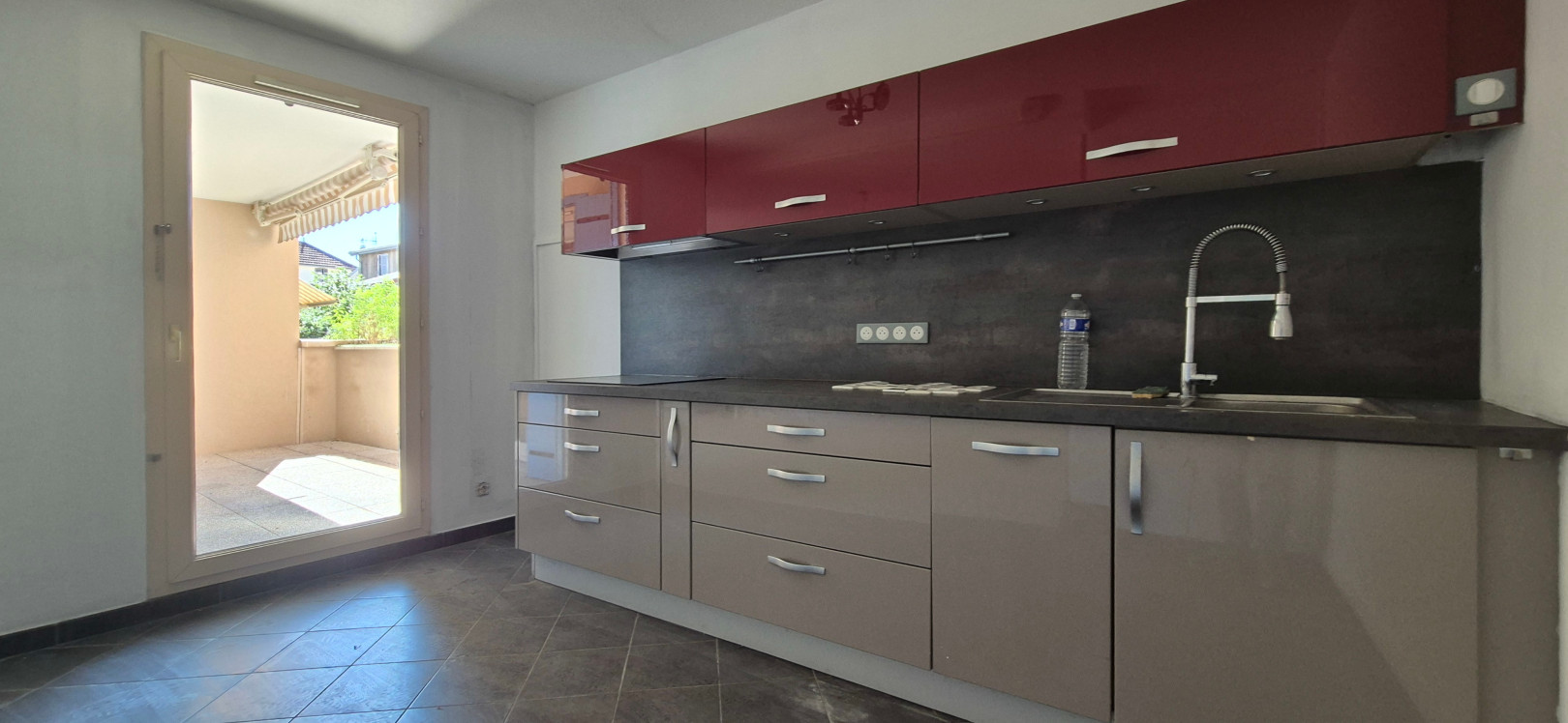 
                                                Vente
                                                 Appartement PMR T3 de 85 m² + balcon + garage