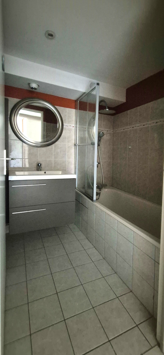 
                                                Vente
                                                 Appartement PMR T3 de 85 m² + balcon + garage