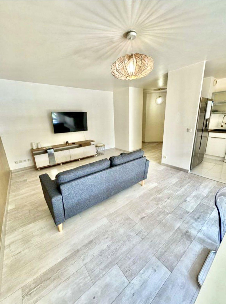 
                                                Location
                                                 Appartement pour colocation 70m2 + 50m2 de jardin