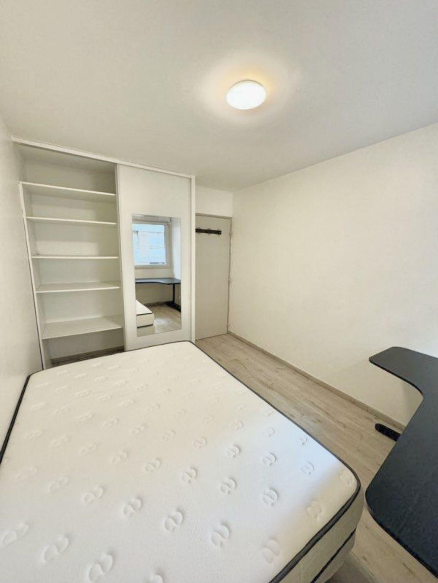 
                                                Location
                                                 Appartement pour colocation 70m2 + 50m2 de jardin