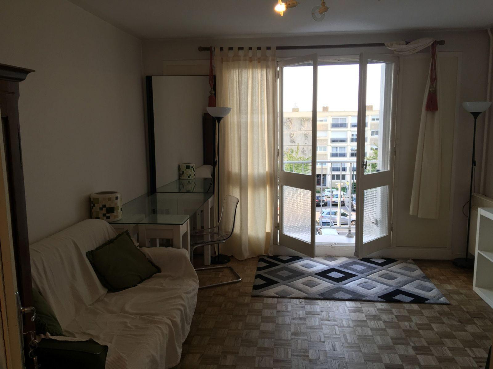 
                                                Location
                                                 Appartement prêt de la faculté Rennes 2