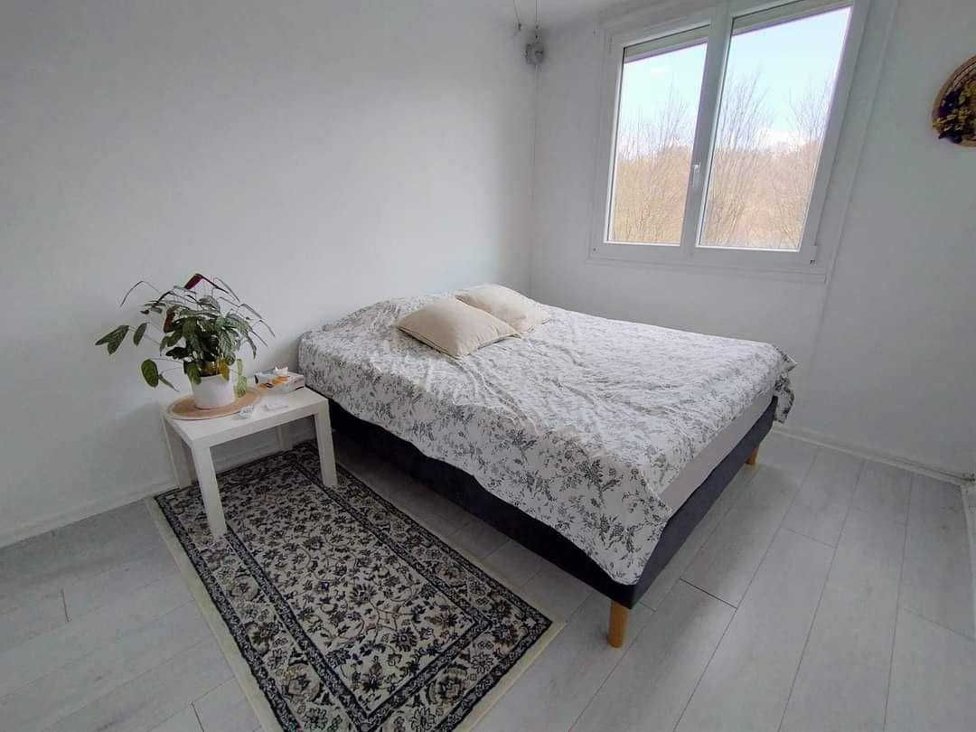 
                                                Location
                                                 Appartement proche CHU 47m² meublé