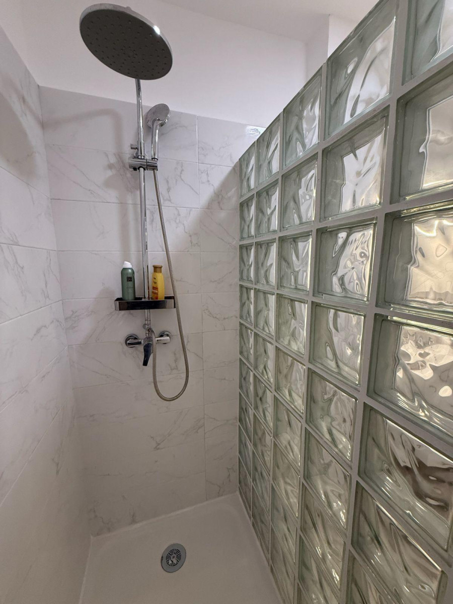 
                                                Location
                                                 Appartement proche de la Faculté de Médecine