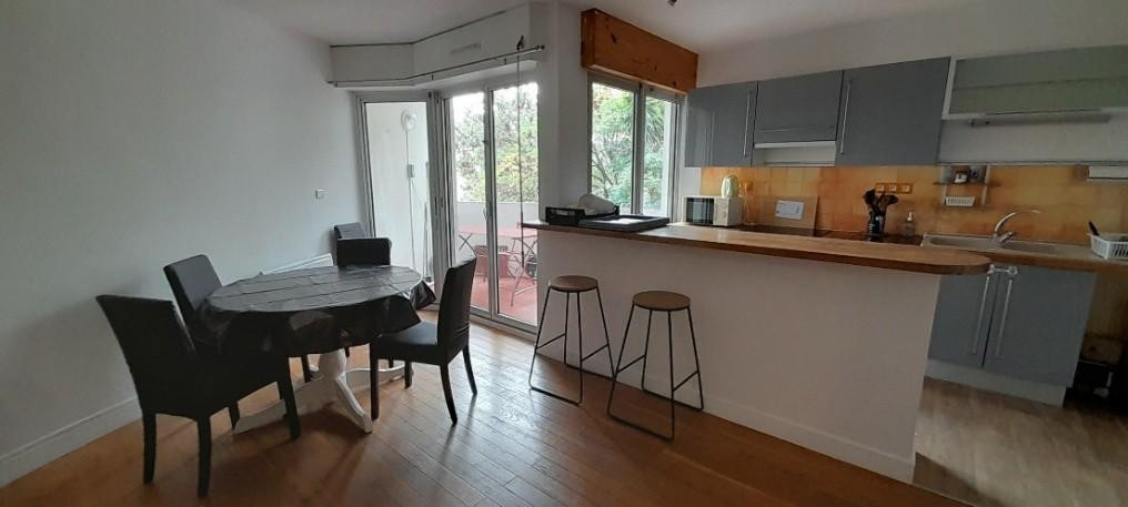 
                                                Location
                                                 Appartement proche fac de pharma
