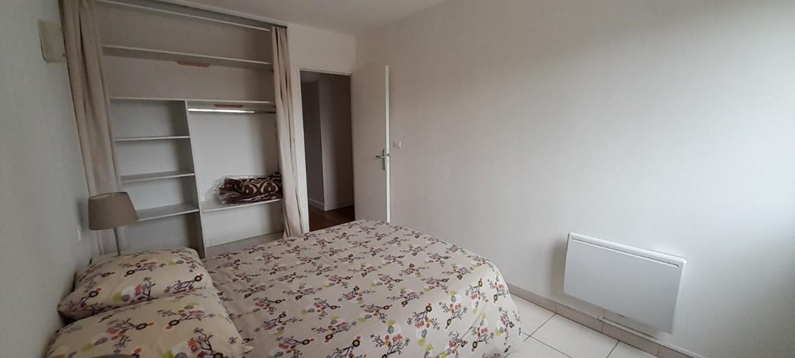 
                                                Location
                                                 Appartement proche fac de pharma