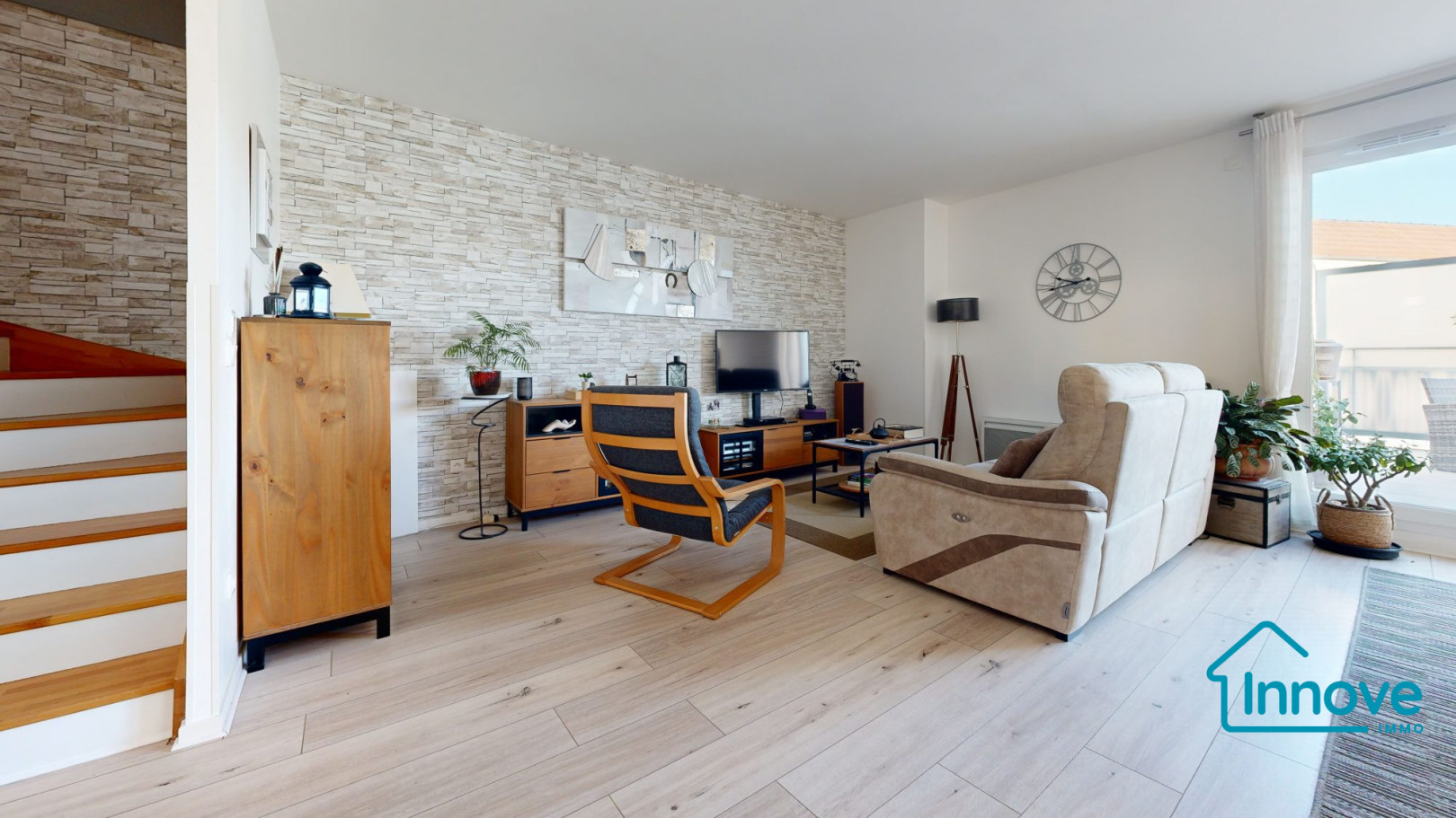 
                                                Vente
                                                 Appartement proche gare Plaisir Grignon et Golf de Thiverval