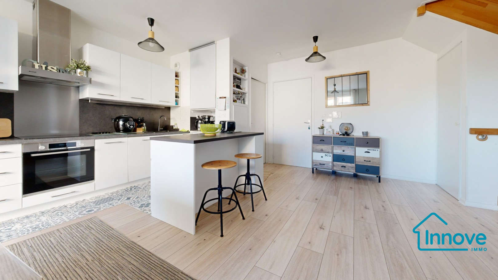 
                                                Vente
                                                 Appartement proche gare Plaisir Grignon et Golf de Thiverval