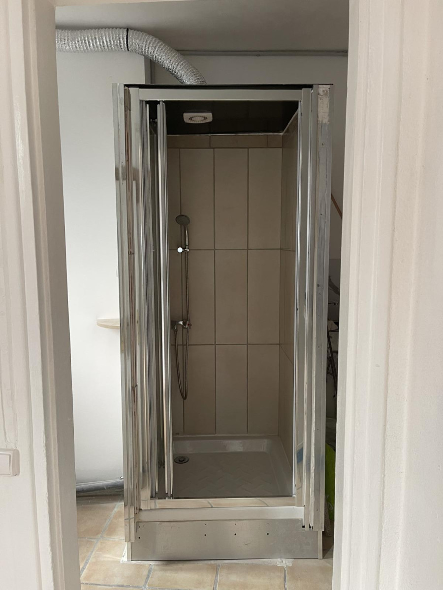 
                                                Colocation
                                                 Appartement proche parc et forêt Meudon 
Calme