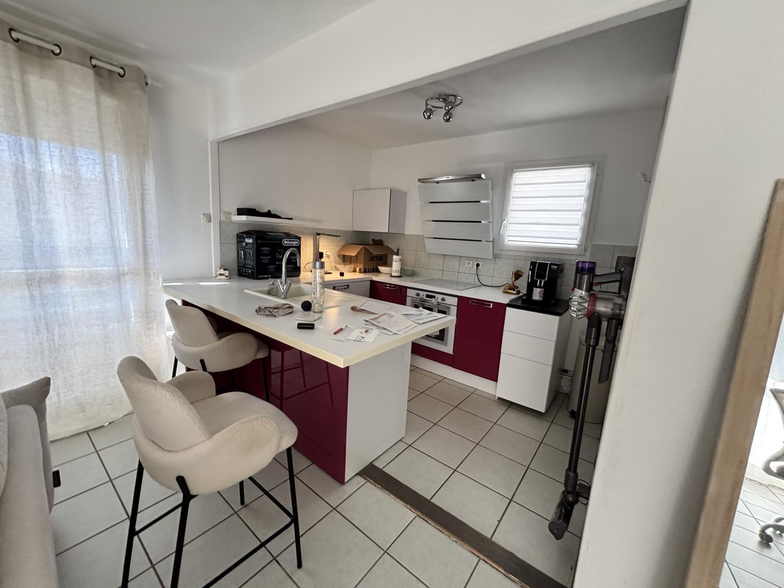 
                                                Location
                                                 Appartement qualitatif