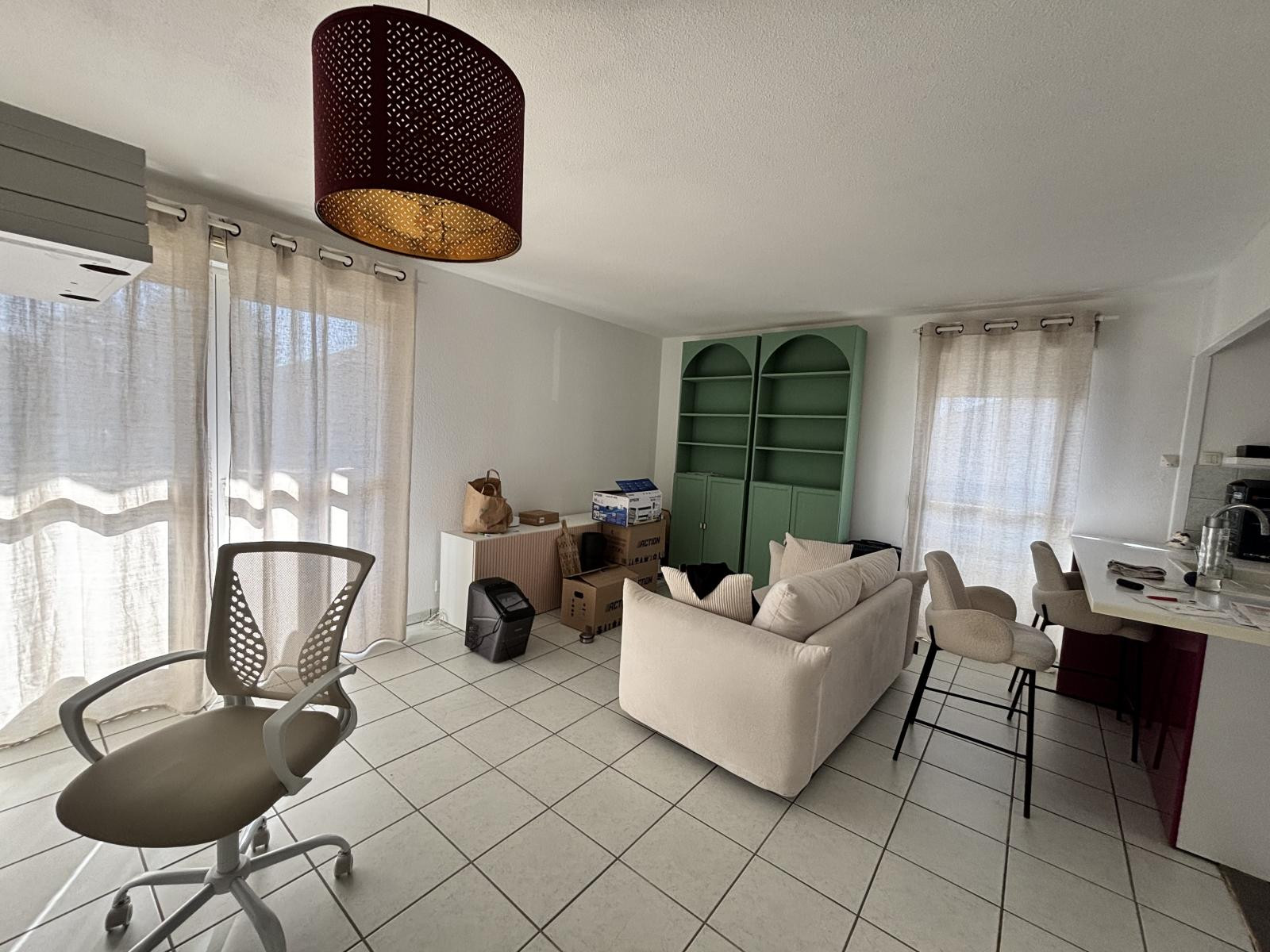 
                                                Location
                                                 Appartement qualitatif