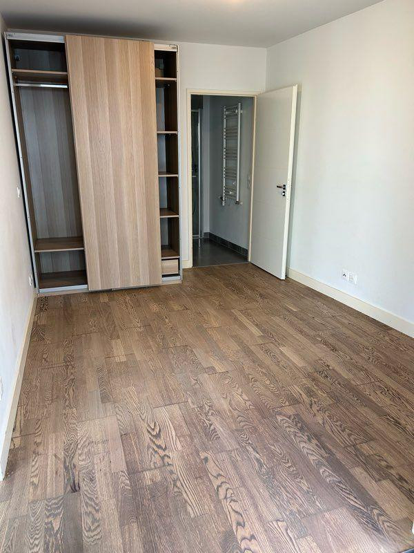 
                                                Location
                                                 Appartement quartier Chartrons