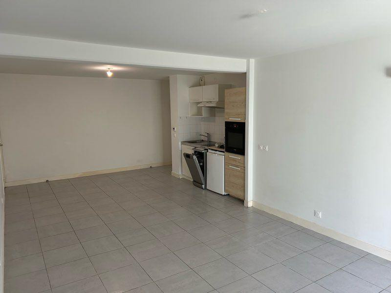 
                                                Location
                                                 Appartement quartier Chartrons