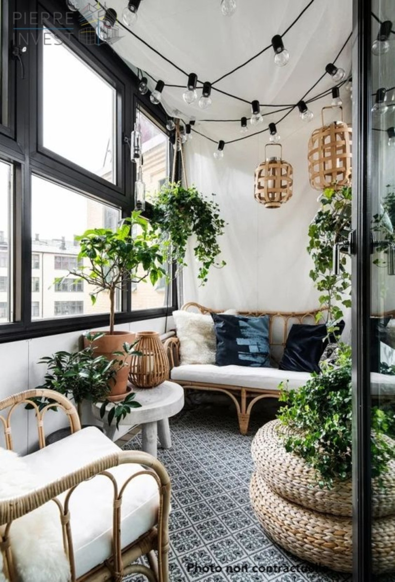 
                                                Vente
                                                 Appartement rare T5 Paris 18ème