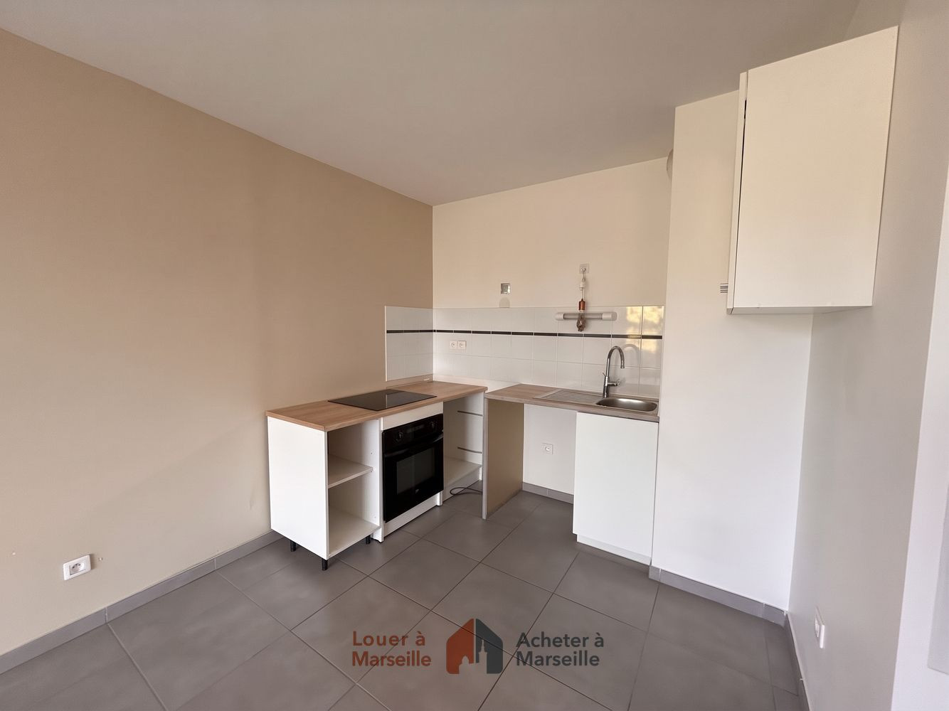 
                                                Vente
                                                 Appartement récent à Château gombert