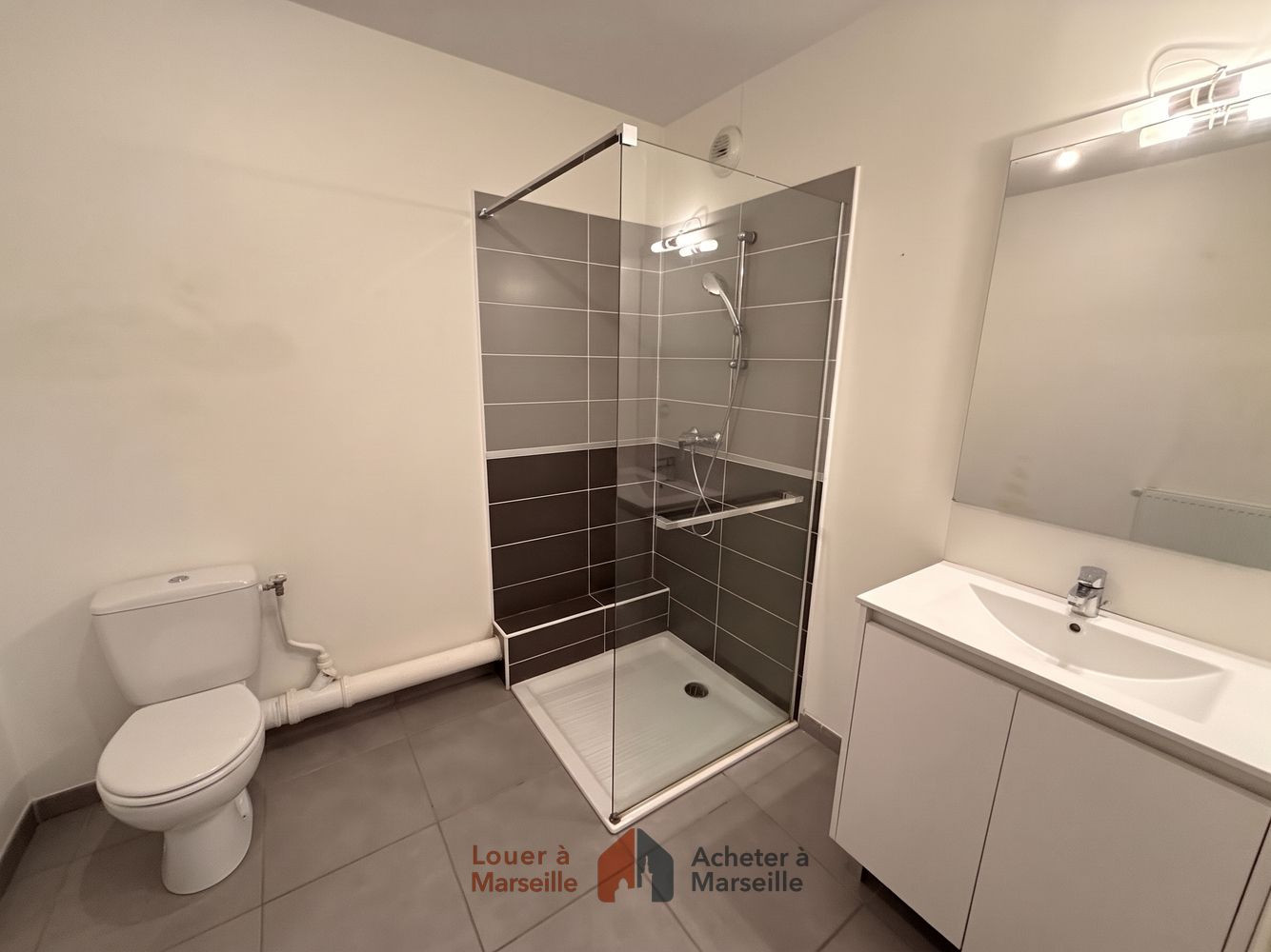 
                                                Vente
                                                 Appartement récent à Château gombert