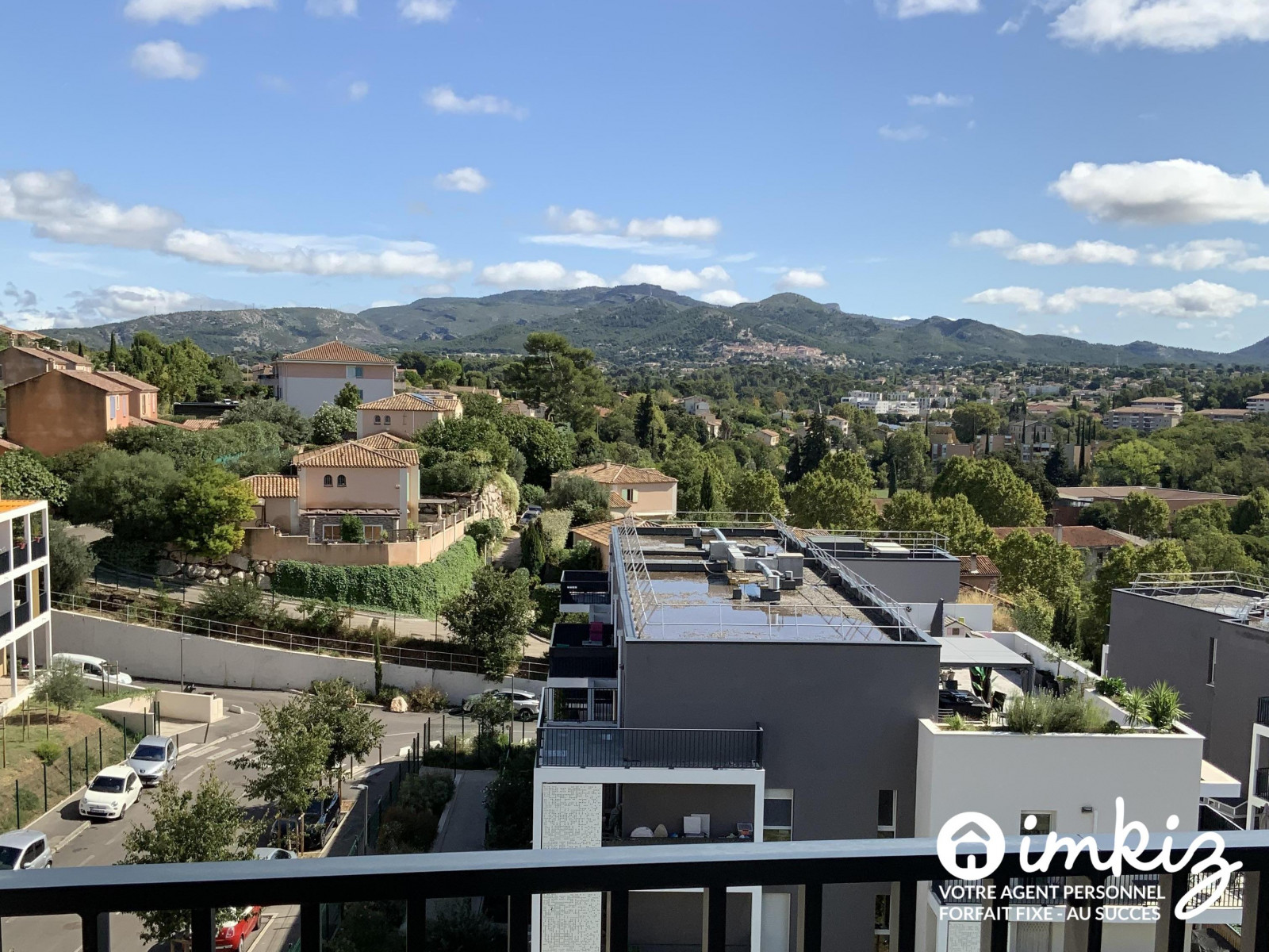 
                                                Vente
                                                 Appartement récent T4 73 m² avec garage 38 m²