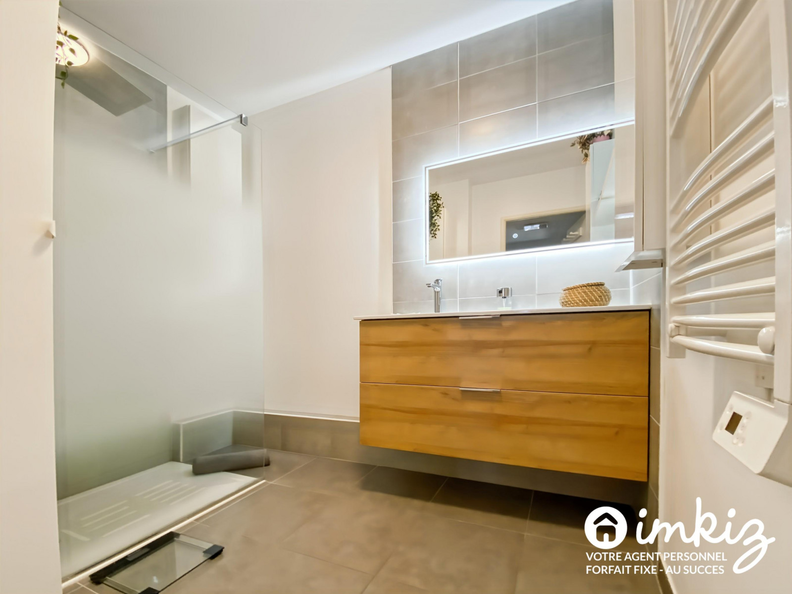 
                                                Vente
                                                 Appartement récent T4 73 m² avec garage 38 m²