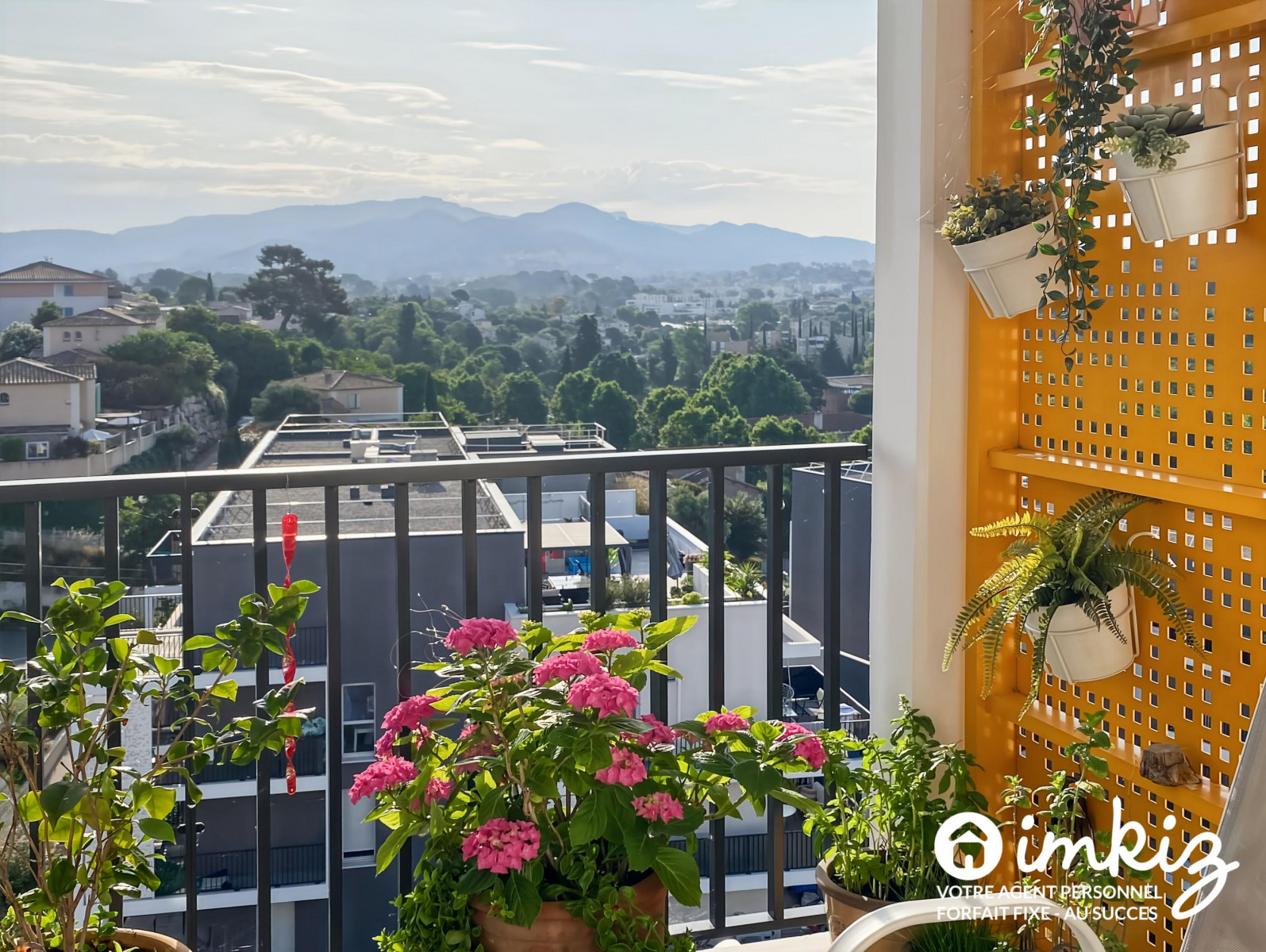 
                                                Vente
                                                 Appartement récent T4 73 m² avec garage 38 m²