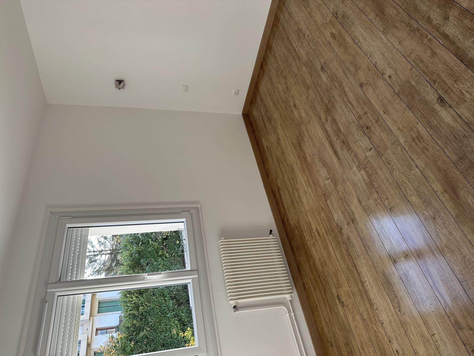 
                                                Location
                                                 Appartement refait à neuf