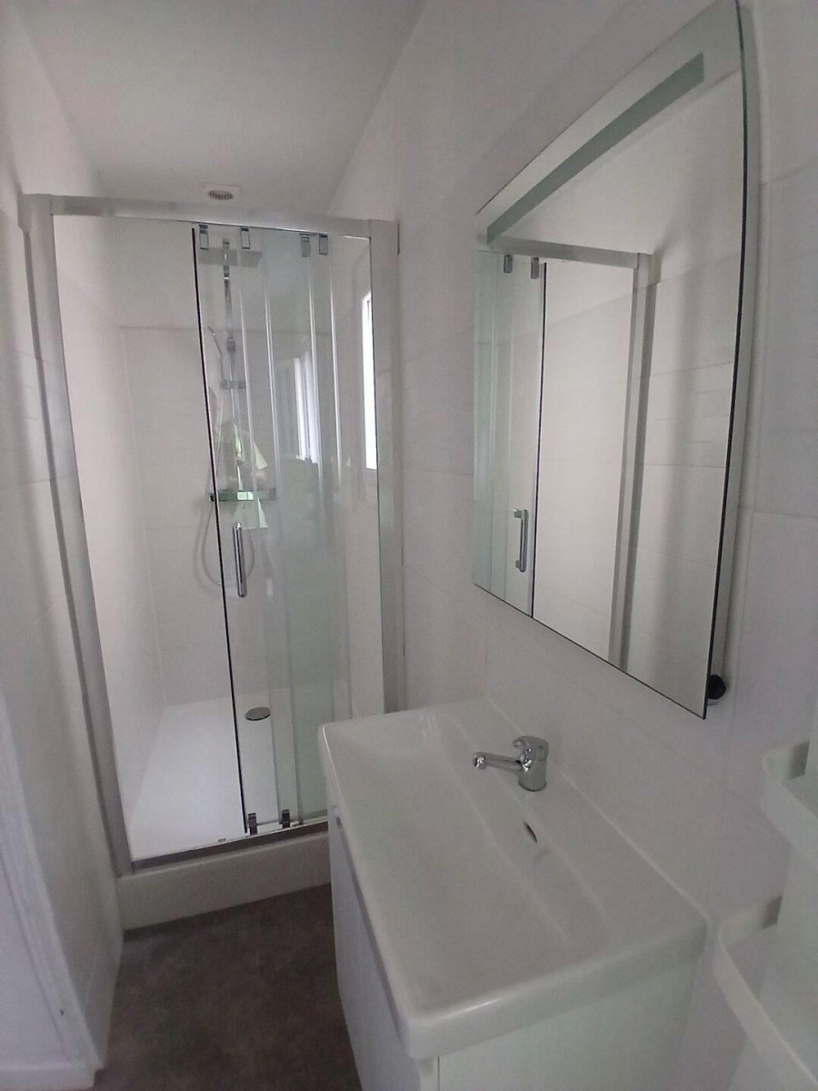 
                                                Location
                                                 Appartement rénové 40m2 rue Dandicolle Bordeaux