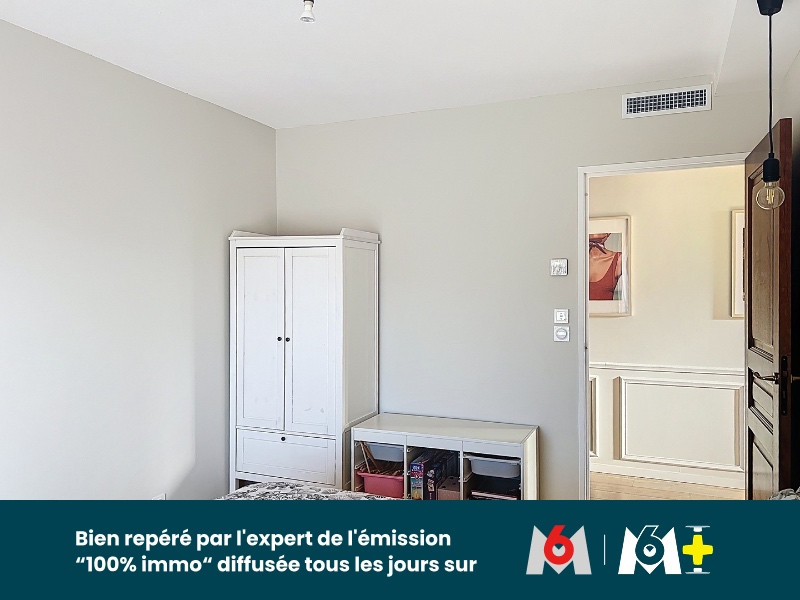 
                                                Vente
                                                 Appartement rénové 5 pièces