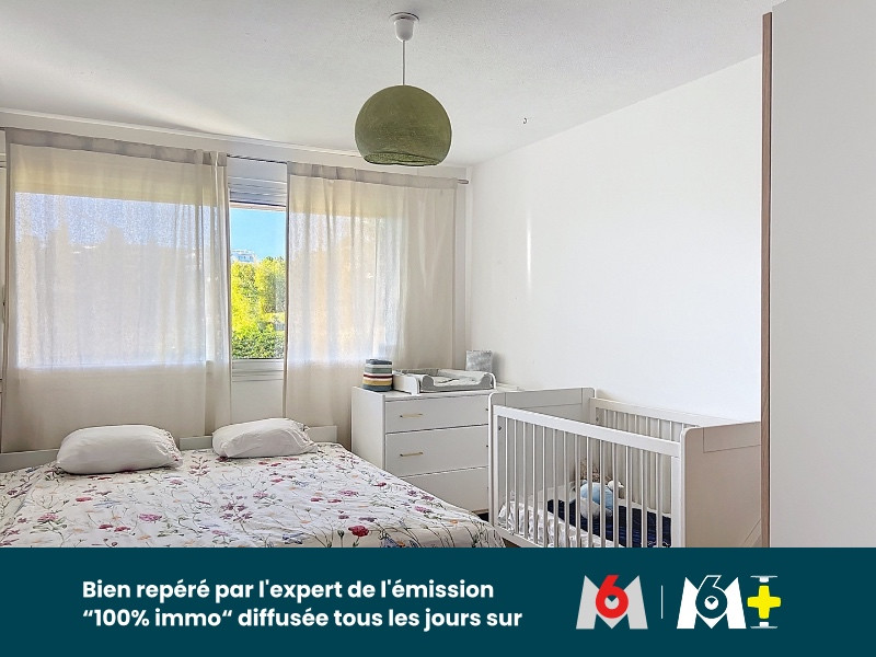 
                                                Vente
                                                 Appartement rénové 5 pièces