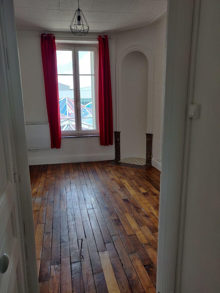 
                                                Location
                                                 Appartement rénové